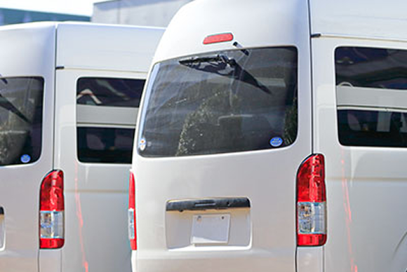 送迎や大型駐車場も完備